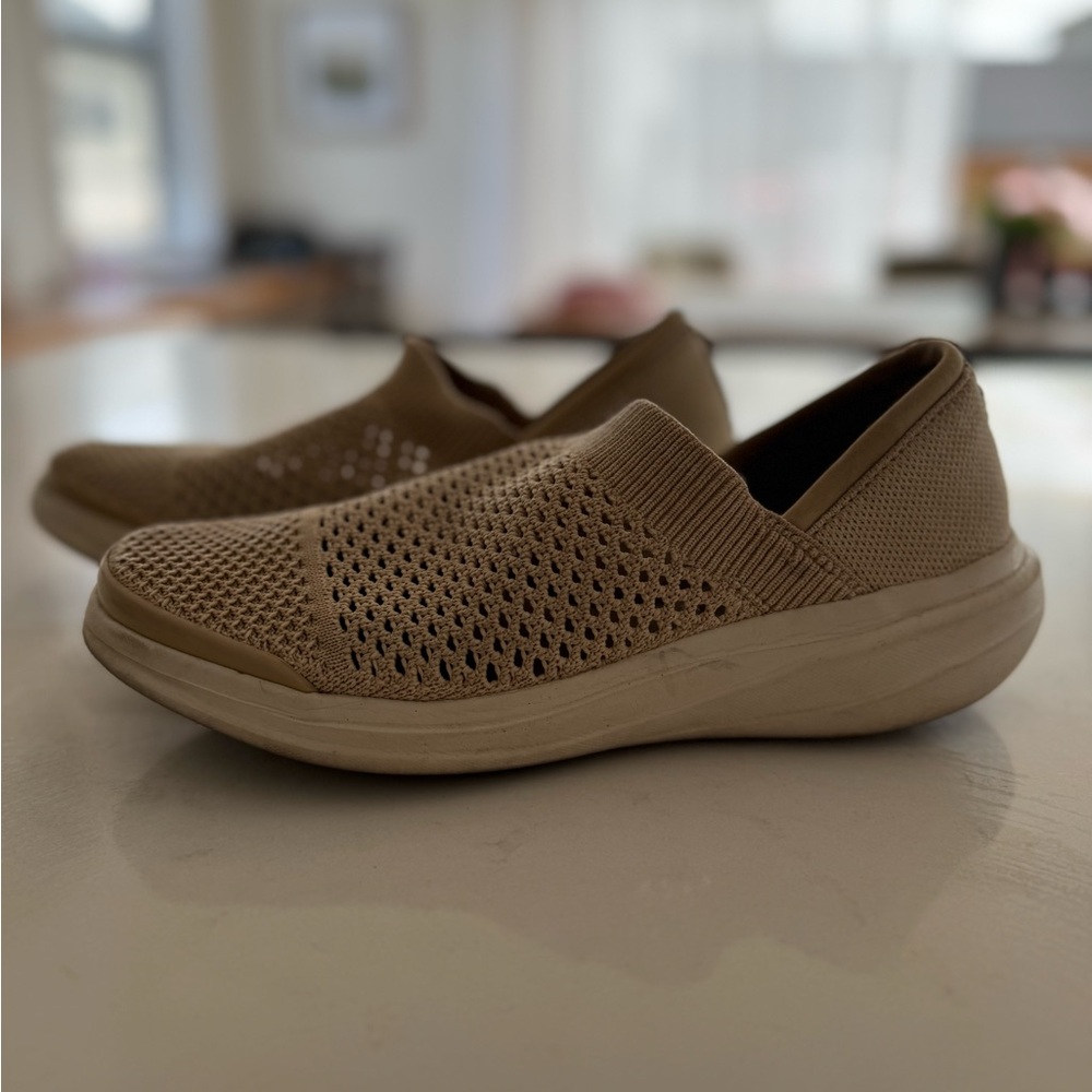 Bzees shoes